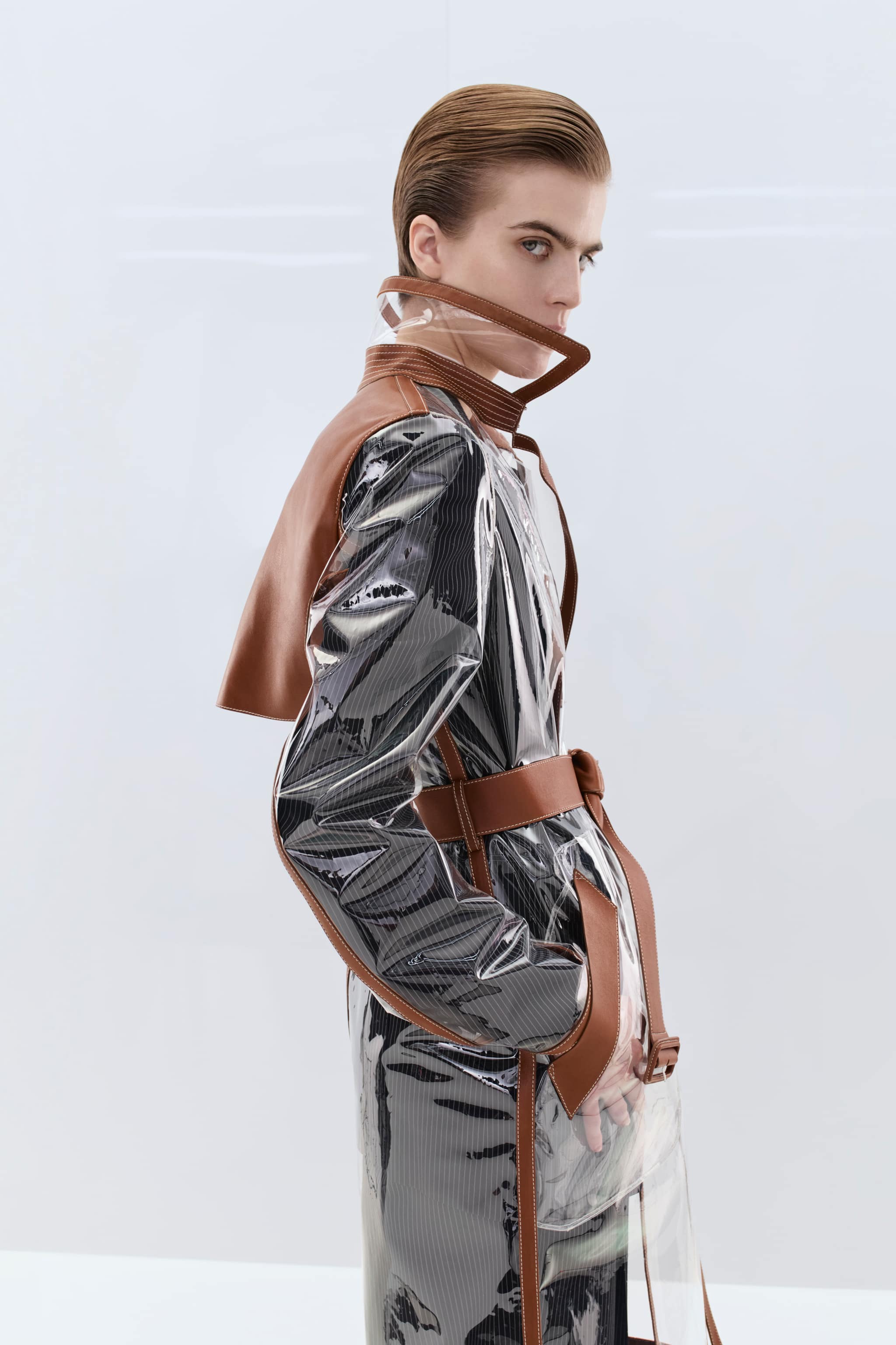 01 251122 TOMFORD LOOK 05 0482