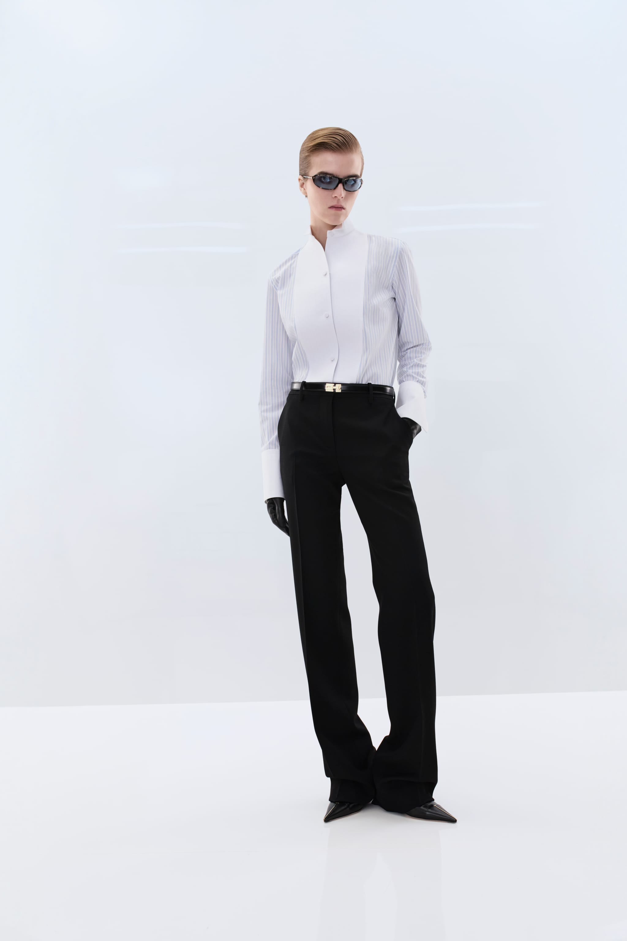 04 251122 TOMFORD LOOK 08 0697