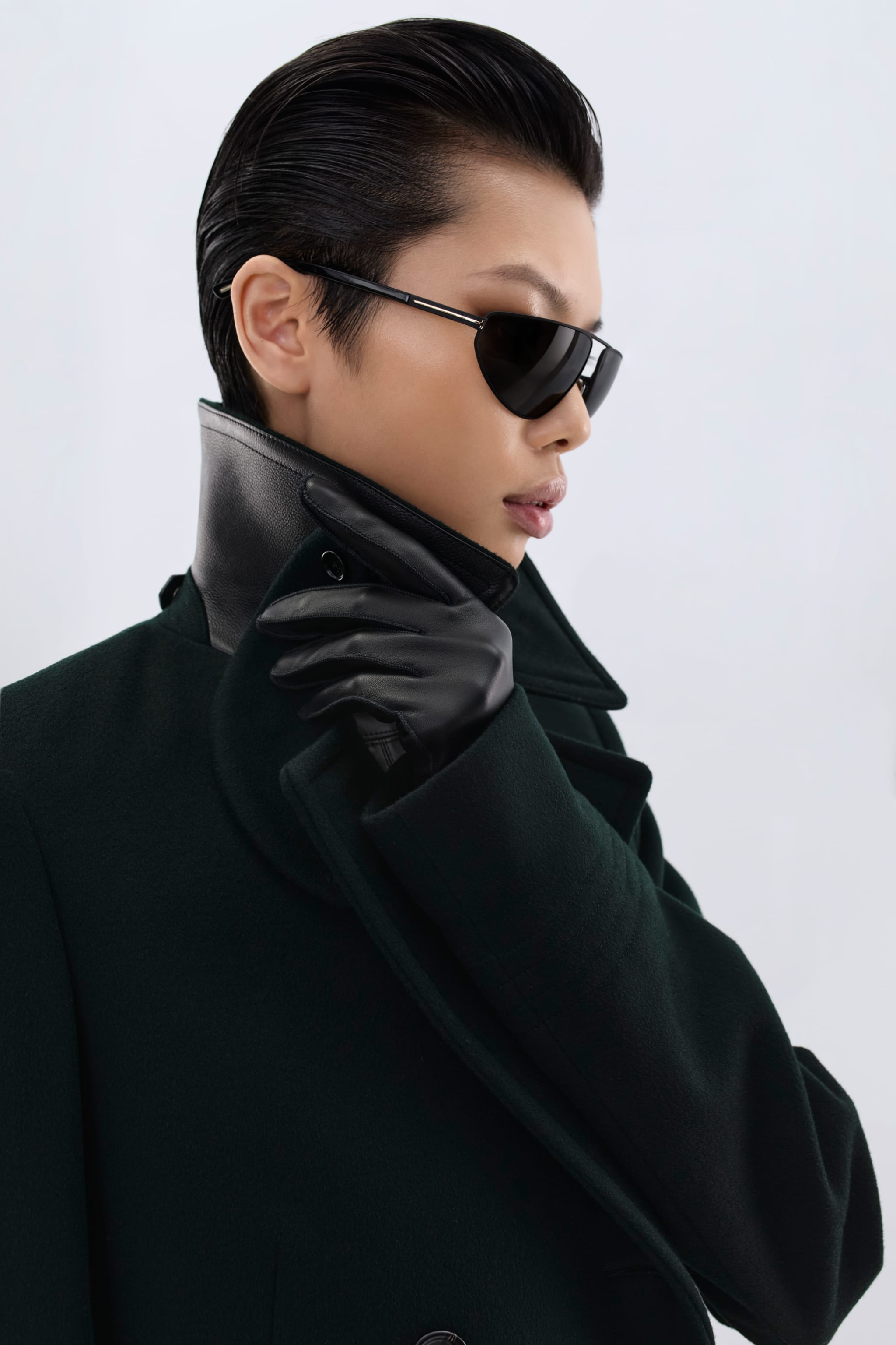 06 251122 TOMFORD LOOK 03 0061