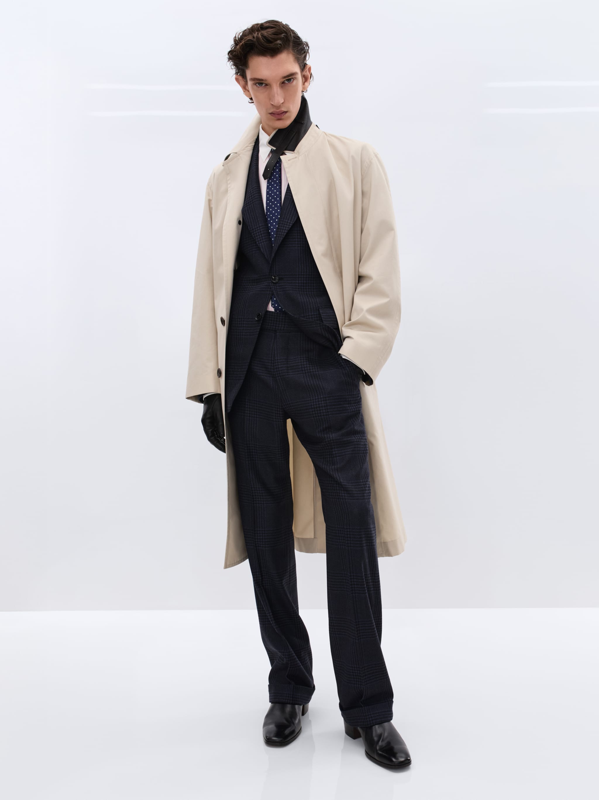 12 251106 TOMFORD 011 1096