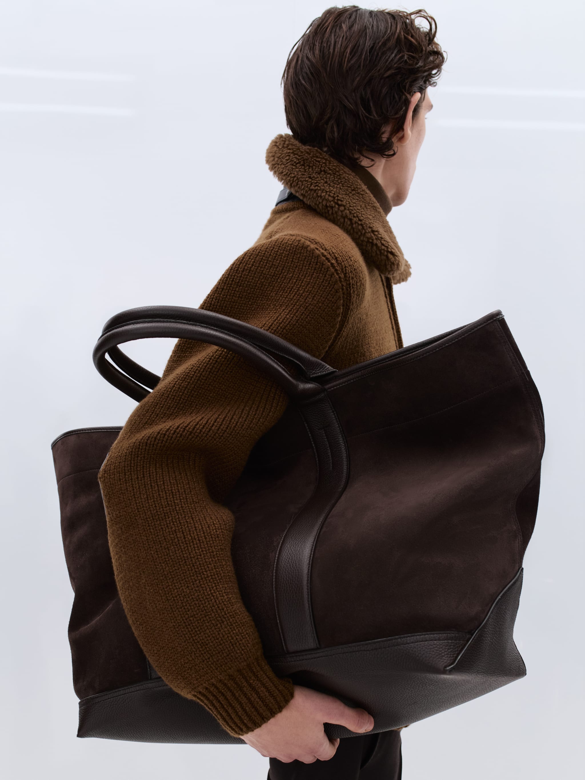 19 251106 TOMFORD 028 1713
