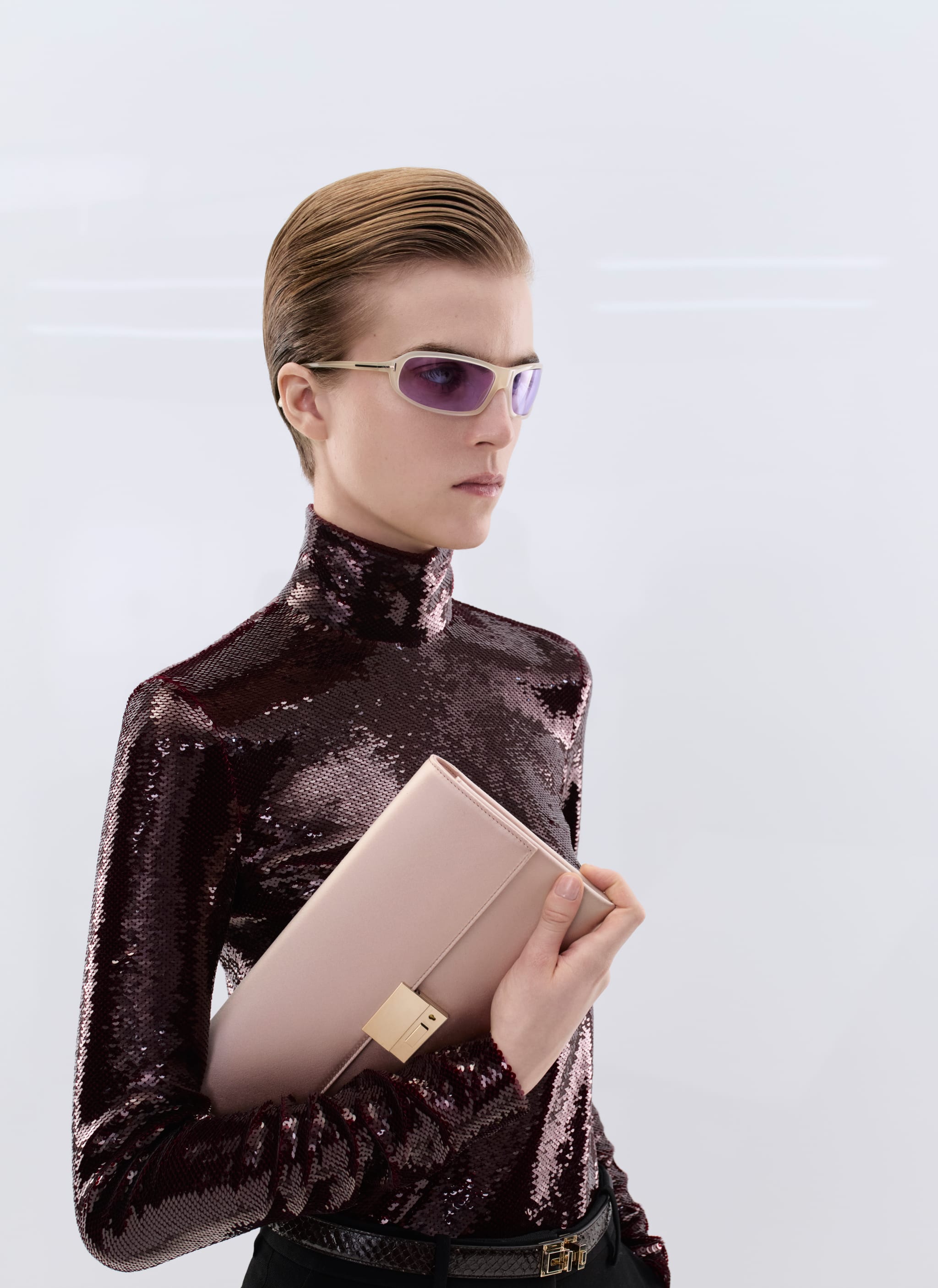 21 251122 TOMFORD LOOK 040 1154