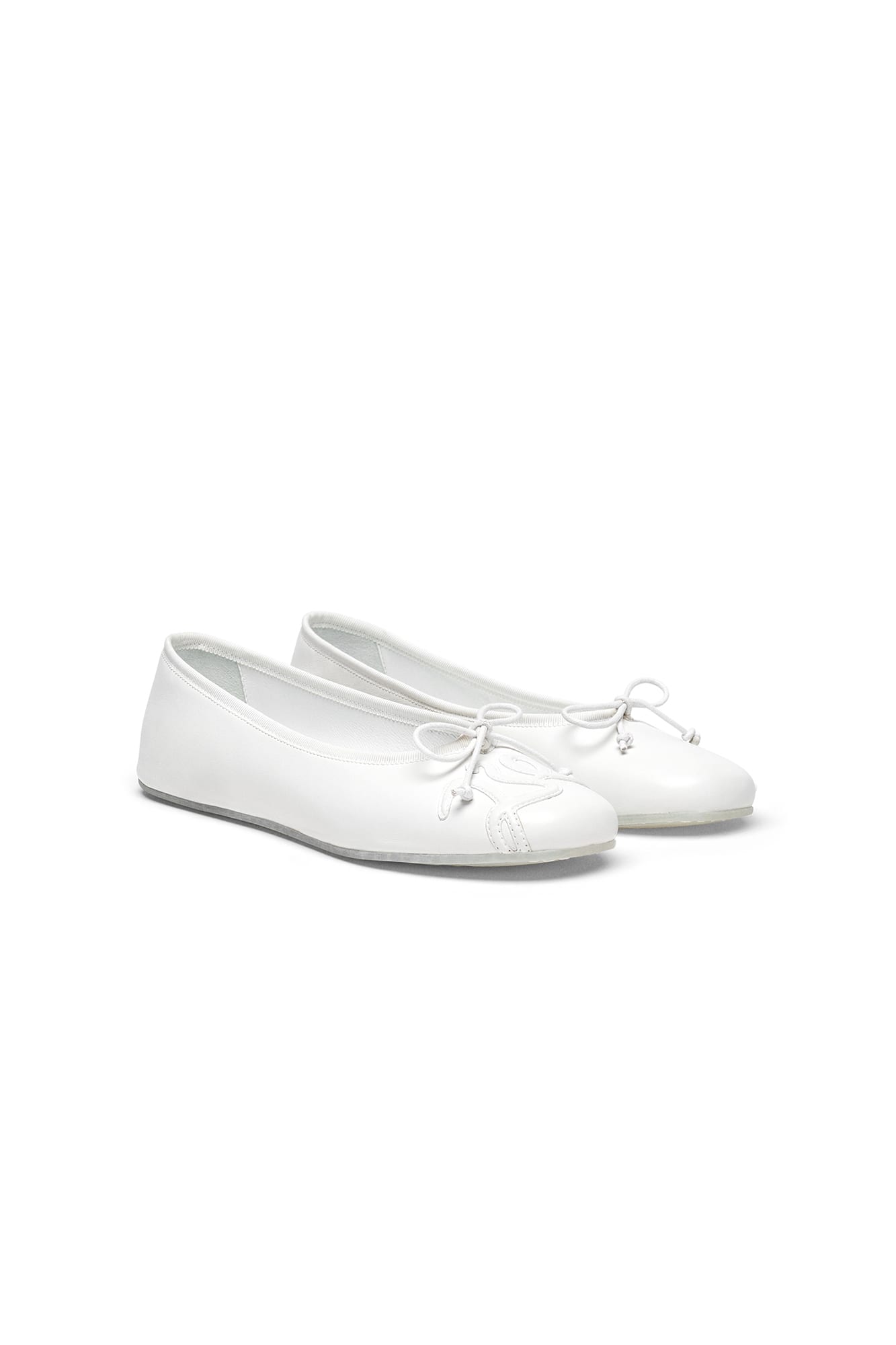 WQ01 White 02