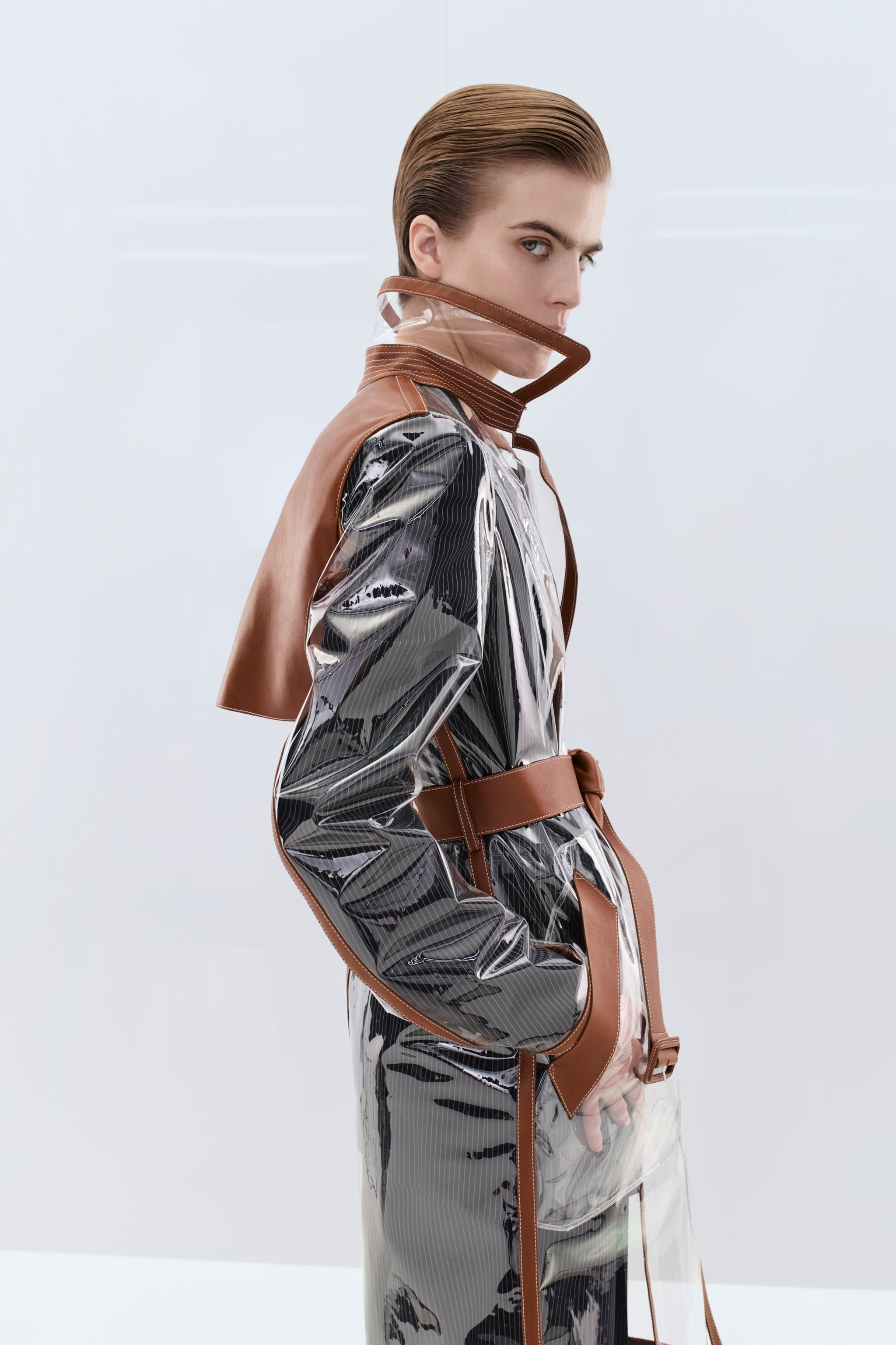 01 251122 TOMFORD LOOK 05 0482